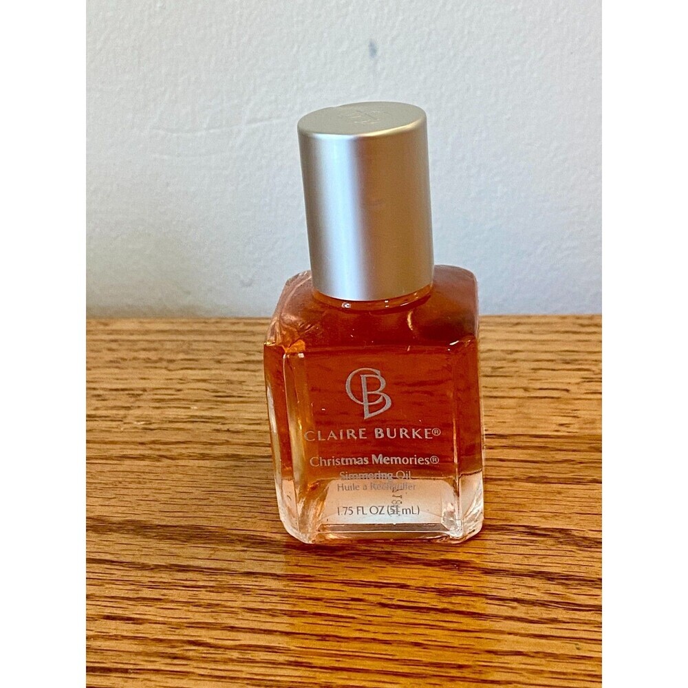 Claire Burke Christmas Memories Simmering Oil 1.75 Oz Rare New Glass Bottle Holi